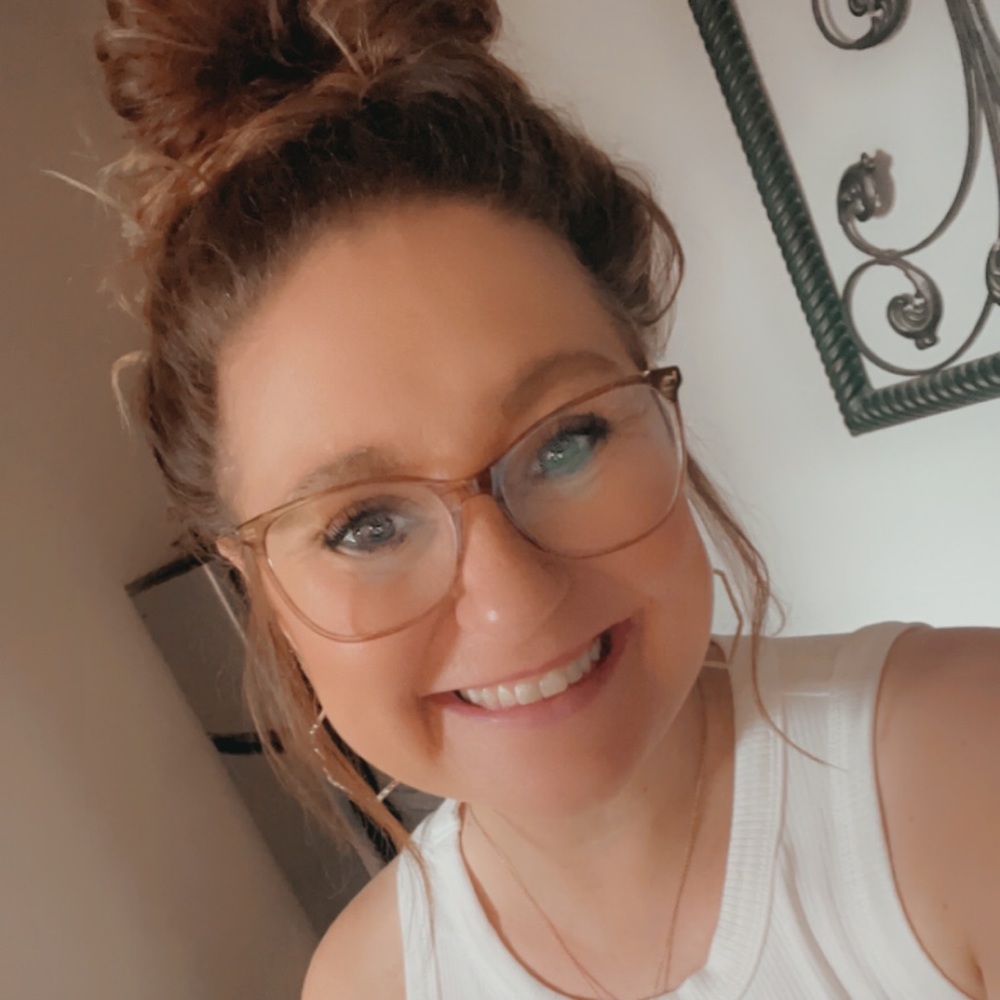 Meet your Posher, Desiree